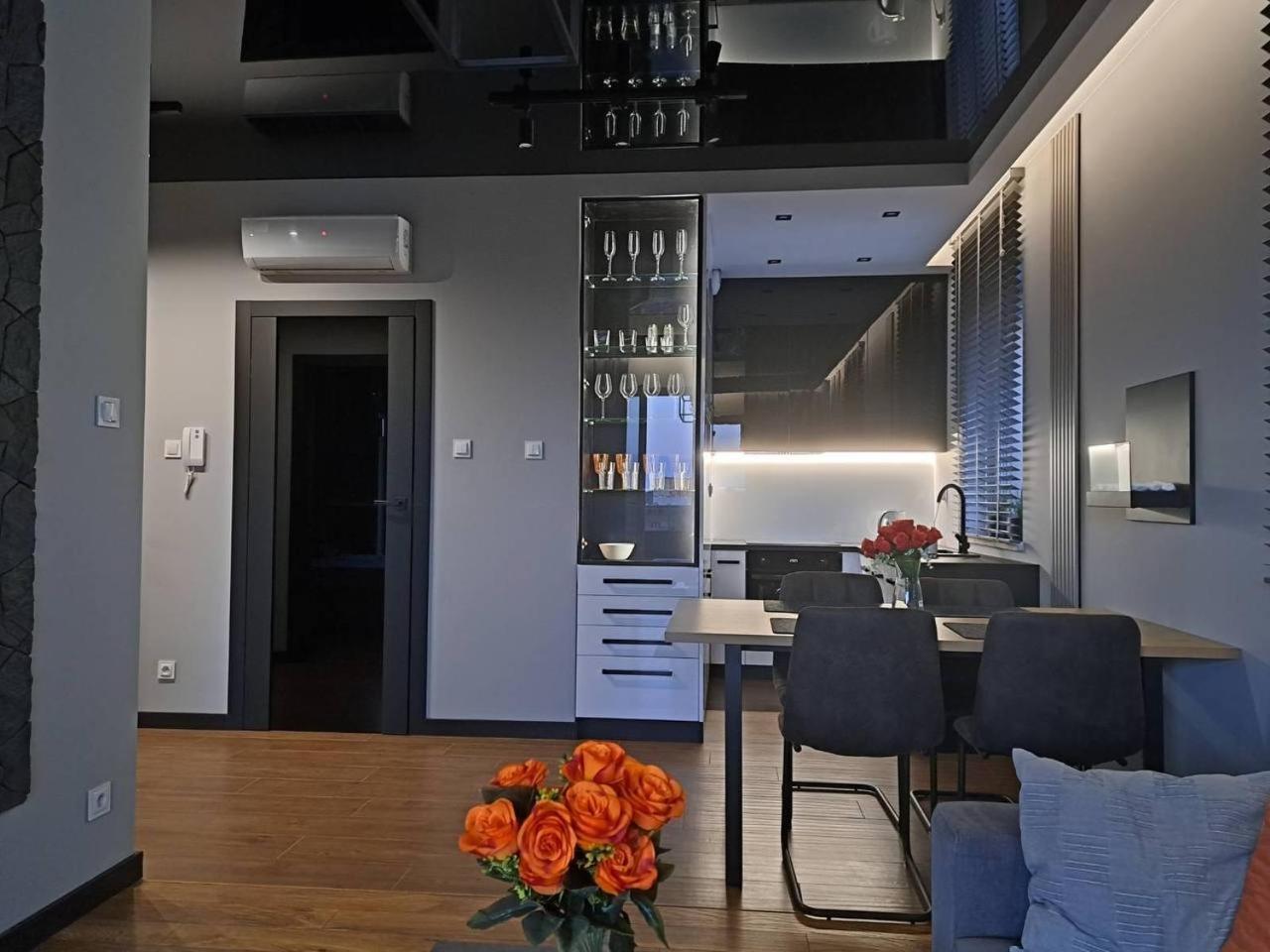 Resinest Apartamenty Jurowiecka J15 Bialystok Exterior photo